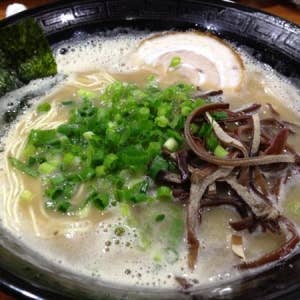 超とんこつラーメン　小森>