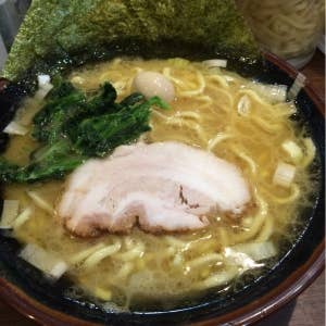 横浜家系ラーメン 秋津商店>