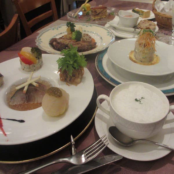 ★特別パーティーAプラン(一人一皿・二人で一皿楽しめるフレンチコース&120分飲放題)★歓送迎会宴会にお薦めです
