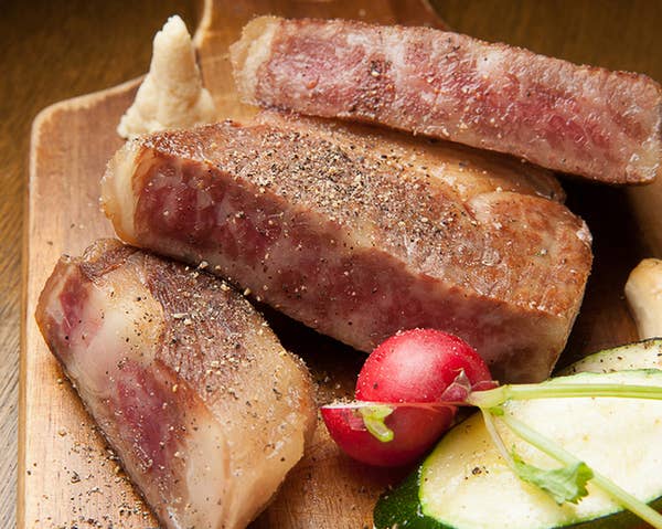 【ビール×ワイン×肉】◆ピザ&ステーキ◆120分飲放【ミートコース】5000円→3980円