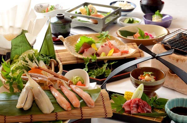 新年会におすすめ!「ふぐ一人鍋&吟醸牛ステーキ又はズワイガニの一人鍋付きが選べるコース」季節の旬彩旬香コース