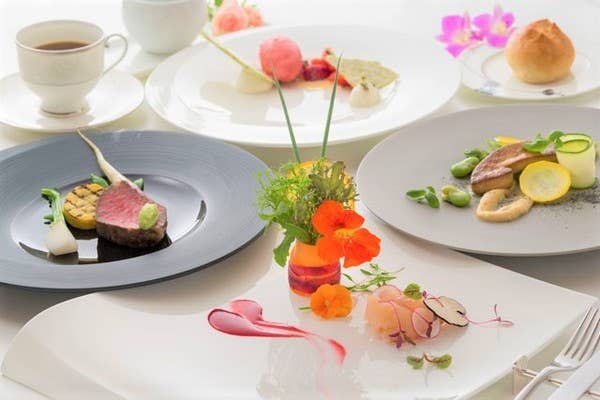 ランチ【SAISON】メイン・デザートなど全6品