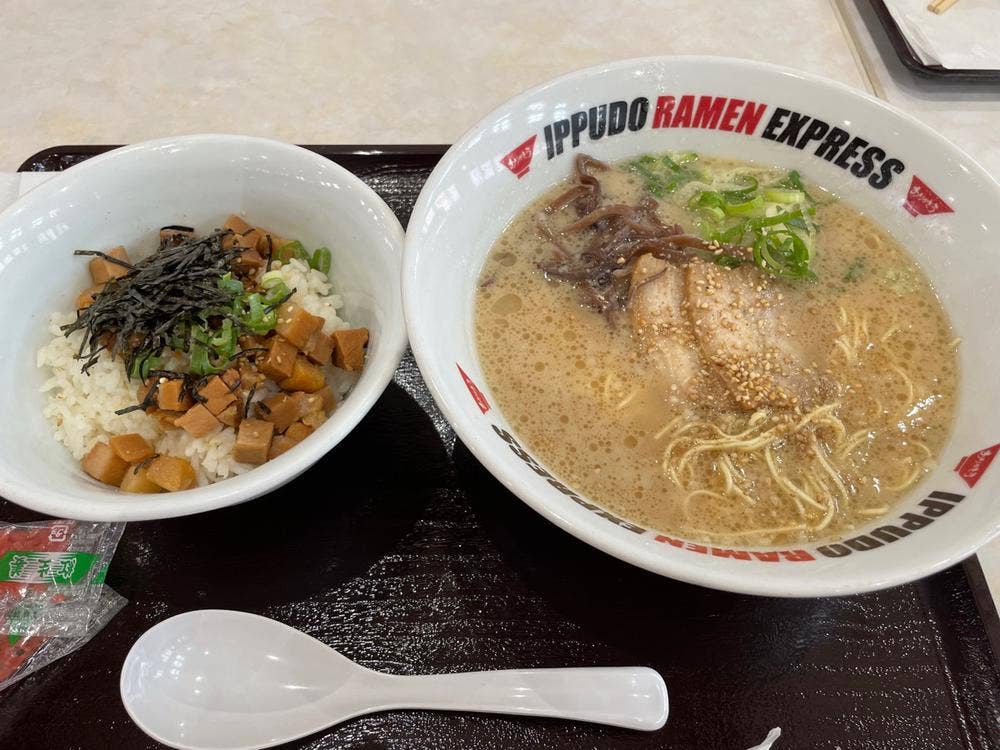 Supreme - supreme ラーメン SUPREME【特製ラーメン/細麺】（1,150円）』by ねりもんた