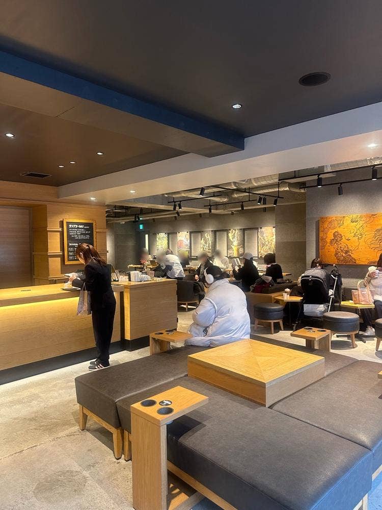 スターバックス リザーブ® カフェエプロン サクラ スターバックス リザーブ® / カフェエプロン サクラ