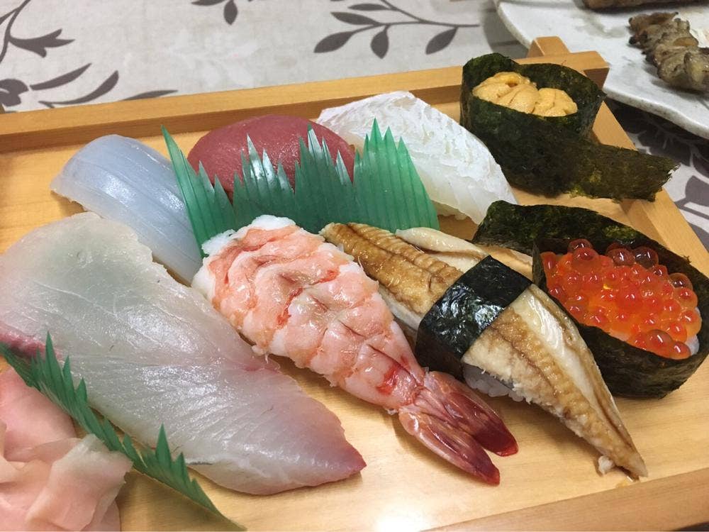 【中古】 すし 江戸前を食べる/鳳山社/早川光 Amazon.co.jp: 日本一江戸前鮨がわかる本 : 早川 光: 本
