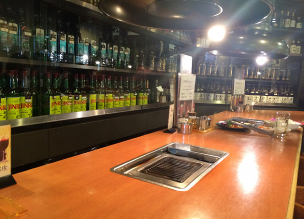 トトリ 本店 内観