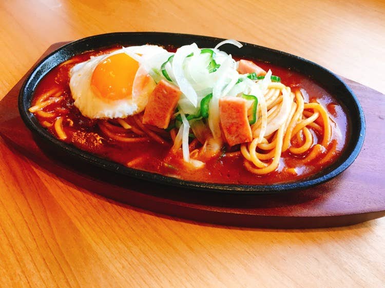 ↑おかげ庵は甘味だけでなく、「あんかけスパゲティ」や「カレーうどん」「お雑煮」「ちからそば」など、食事メニューも充実しているぞ……!