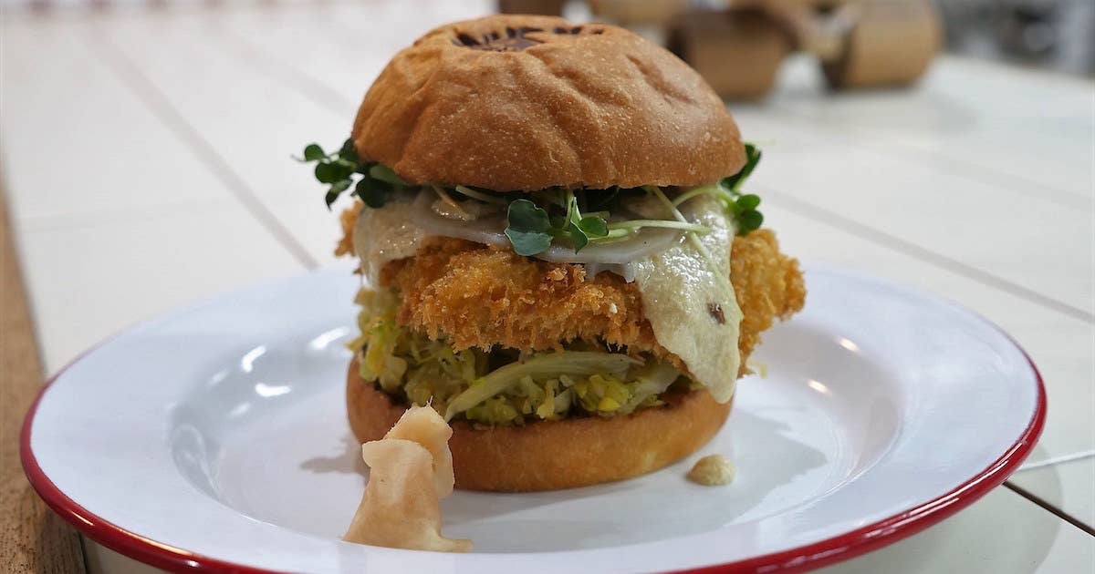 鮨屋」がガチで作るフィッシュバーガー。バーガーマニアが史上