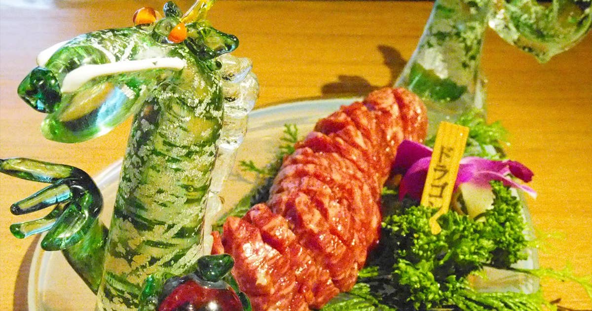 気まぐれドラゴン、20cm超え一本カルビ…東京・町屋「炙り コギヤ」の